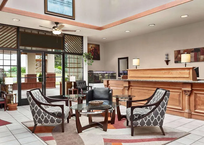 Ramada By Wyndham Arcata