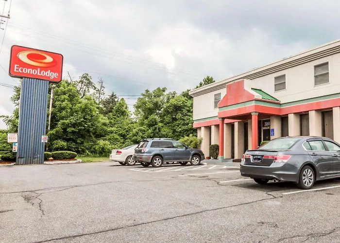 Econo Lodge Stewart International Airport