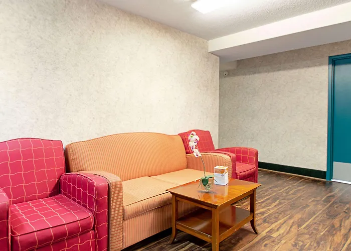 Econo Lodge Utica