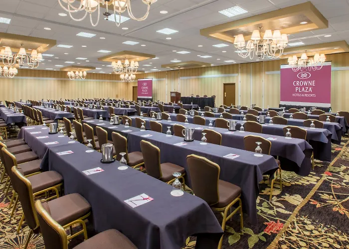 Ramada By Wyndham Cleveland Independence