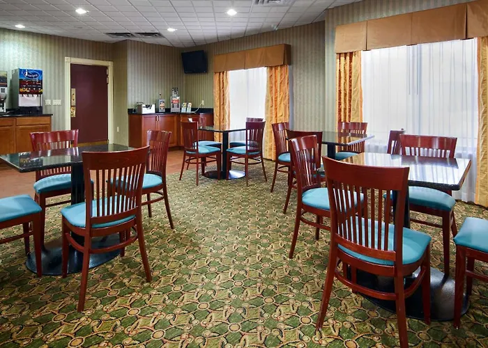Best Western Plus Kalamazoo Suites