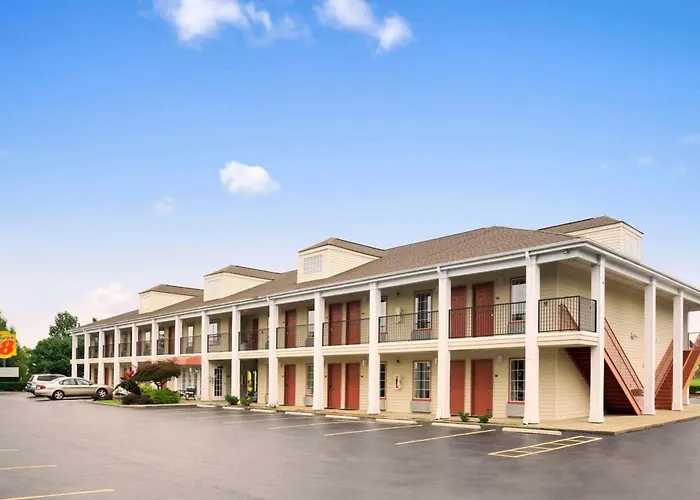 Super 8 By Wyndham Garner/Clayton/Raleigh