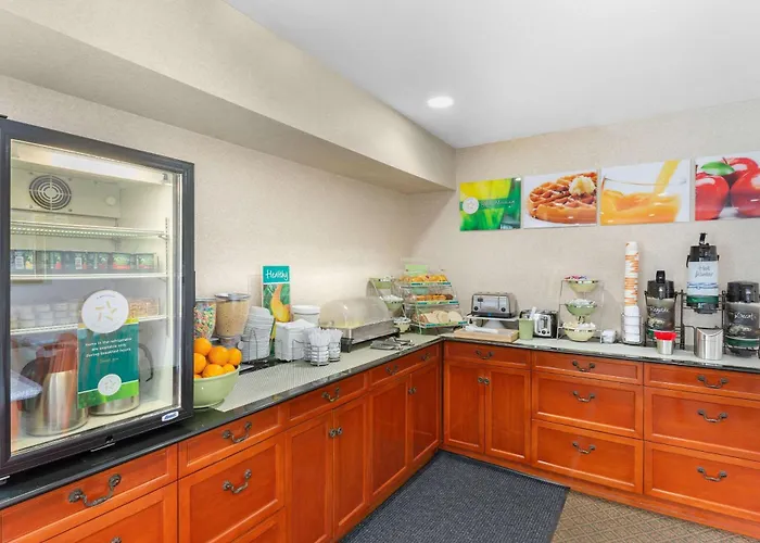 Quality Inn & Suites Oceanside Near Camp Pendleton