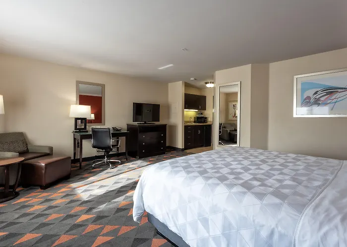 Holiday Inn Oceanside Marina Camp Pendleton By Ihg