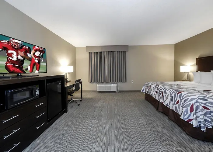Red Roof Inn & Suites Newburgh - Stewart Airport West Point