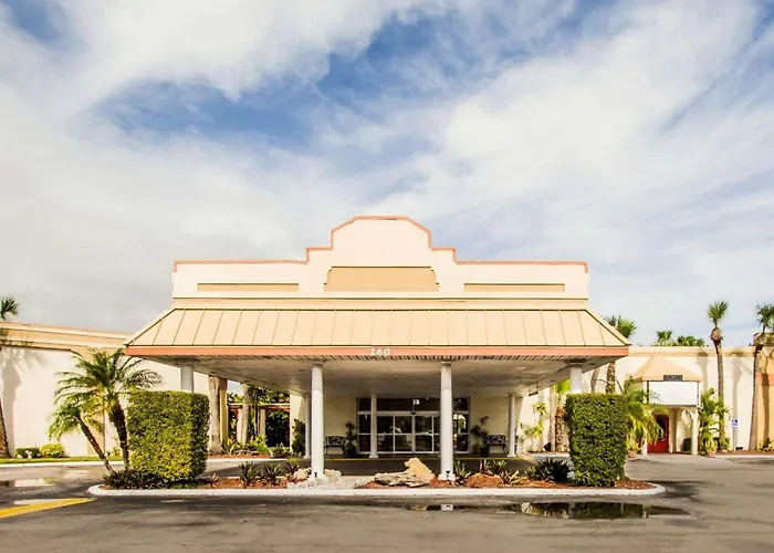 Island Hotel Of Space Coast