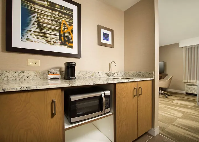Hampton Inn & Suites Syracuse/Carrier Circle