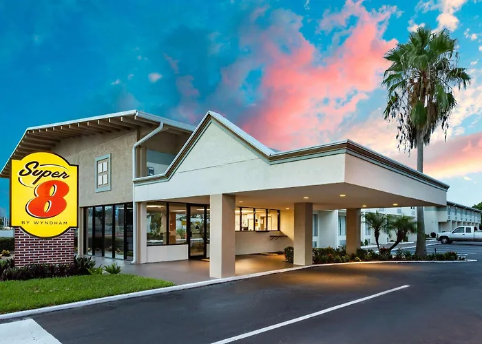 Super 8 By Wyndham Melbourne