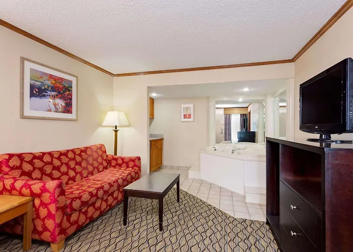 Baymont By Wyndham Kalamazoo East