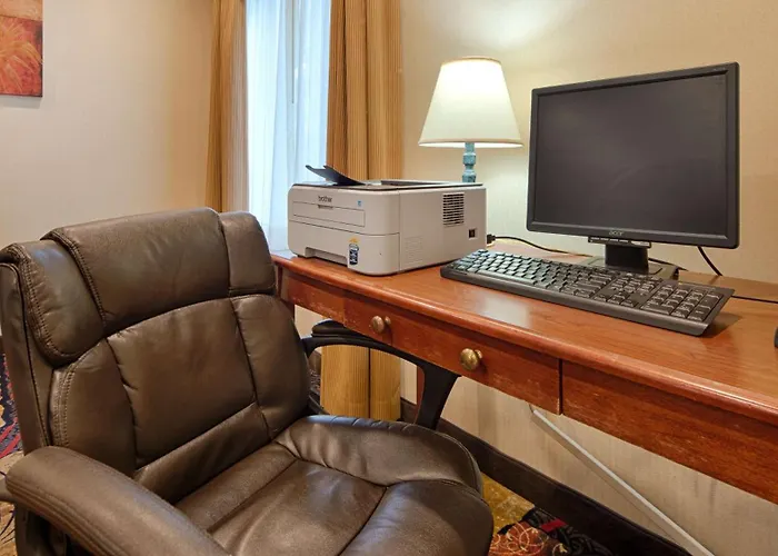 Best Western Plaza Hotel Saugatuck