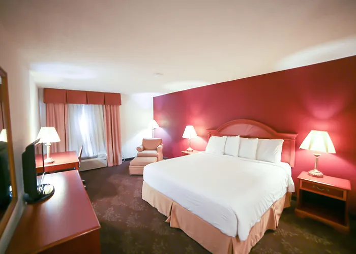 Best Western Plus Boardman Inn & Suites