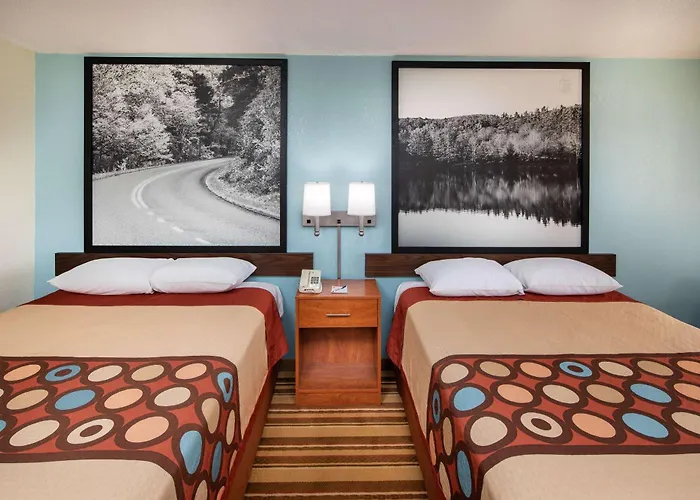 Super 8 By Wyndham Burlington Nc