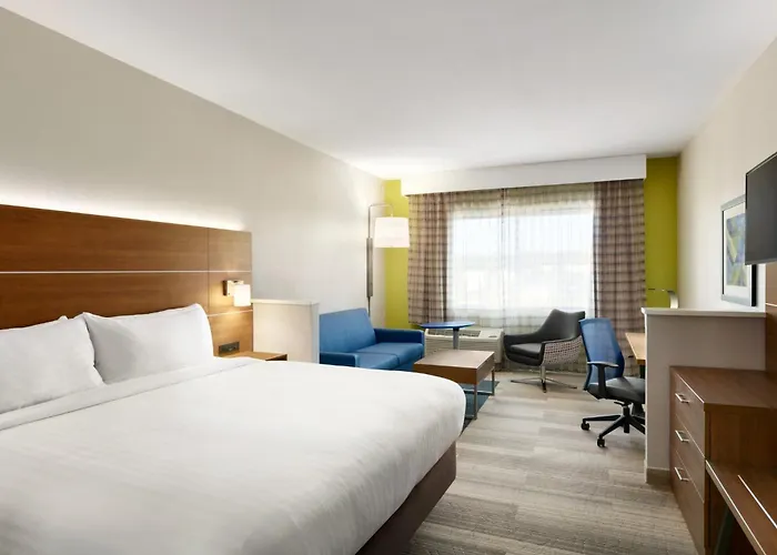 Holiday Inn Express & Suites Salisbury By Ihg