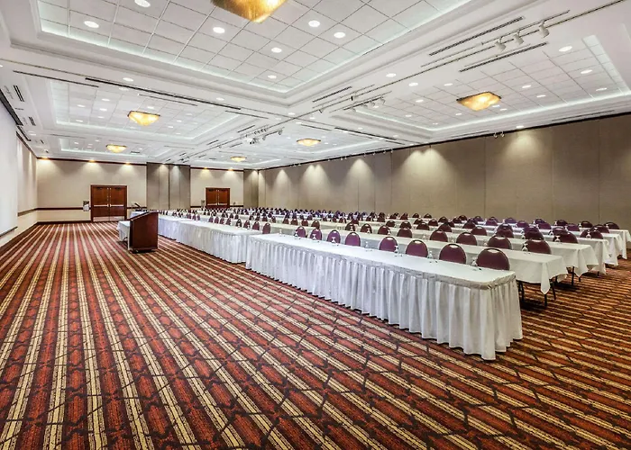 Wyndham Garden Sterling Heights