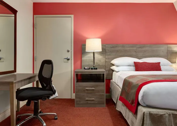 Ramada By Wyndham Oakland Downtown City Center
