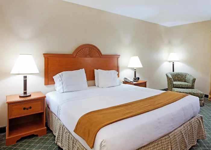 Holiday Inn Express & Suites Sylacauga