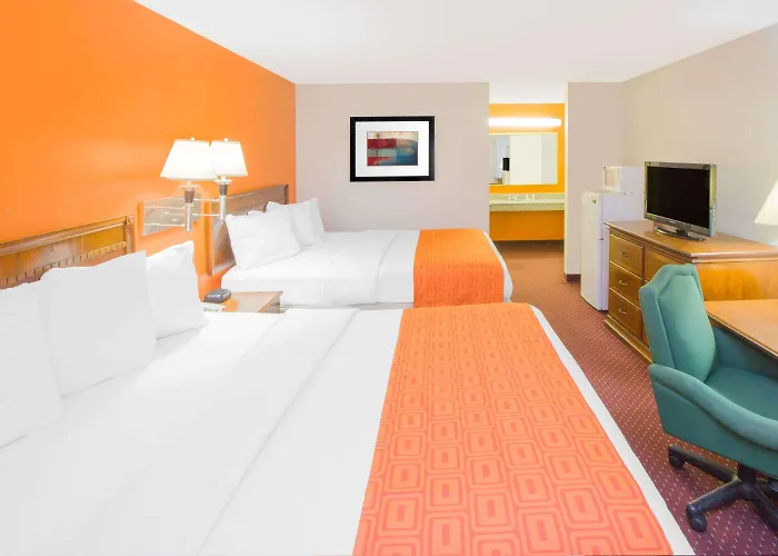 Howard Johnson By Wyndham Dothan