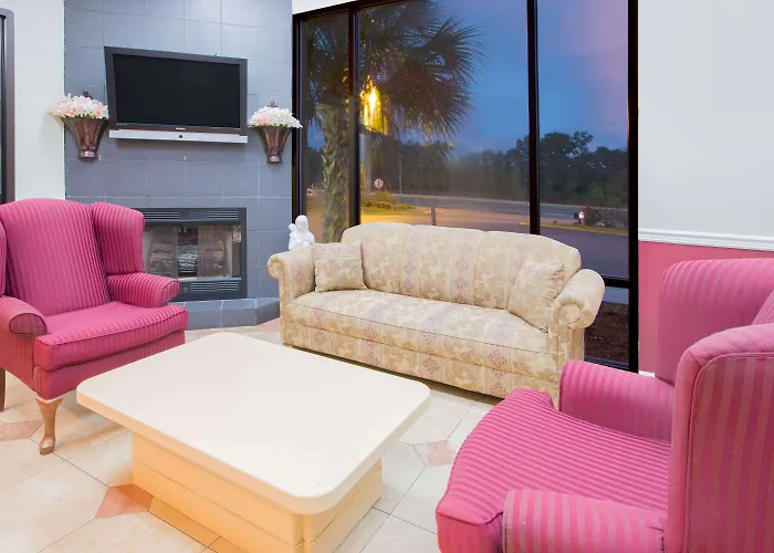 Howard Johnson By Wyndham Dothan