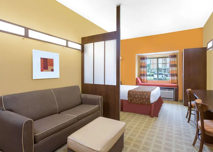 Microtel Inn & Suites By Wyndham University Medical Park