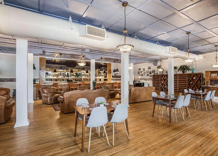 The Shore Club Wisconsin, Ascend Hotel Collection