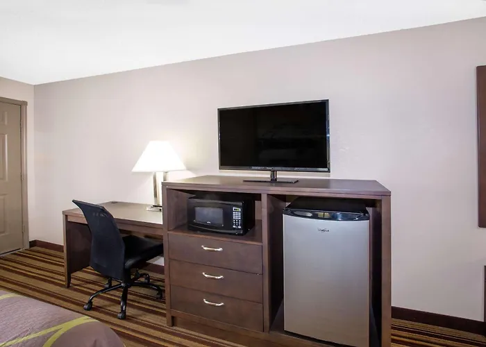 Super 8 By Wyndham Springdale Ar