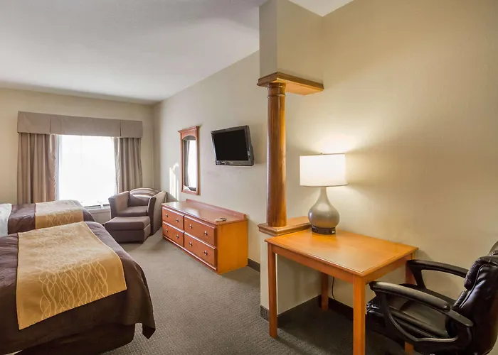 Quality Inn & Suites Midamerica Industrial Park Area