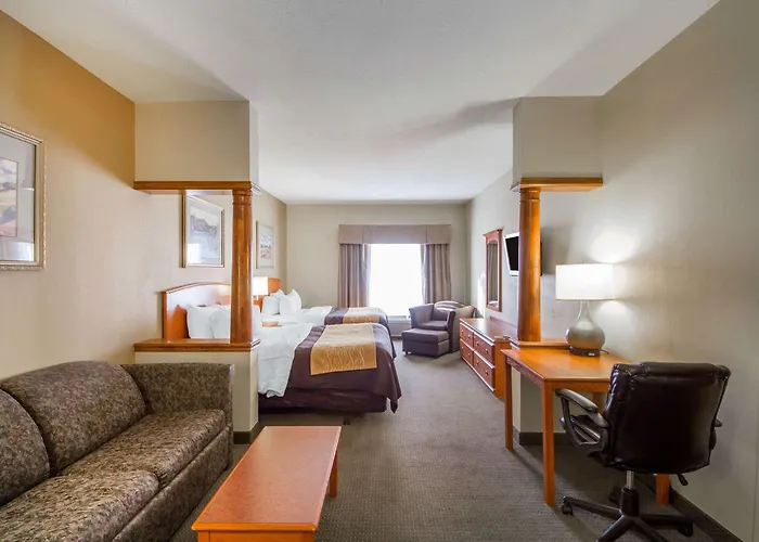 Quality Inn & Suites Midamerica Industrial Park Area