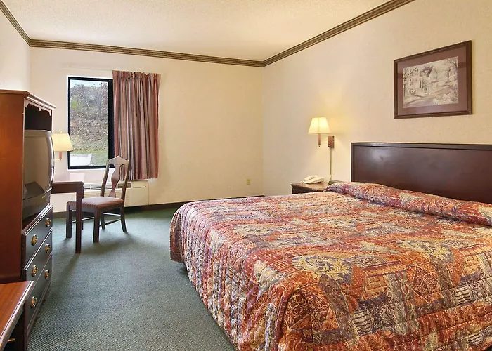 Days Inn By Wyndham Jefferson City