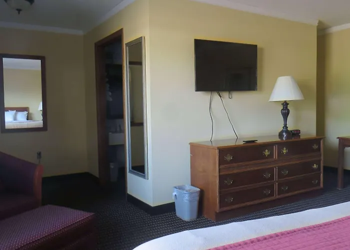 Travelodge By Wyndham Stratton