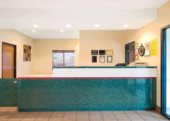 Super 8 By Wyndham Bonne Terre