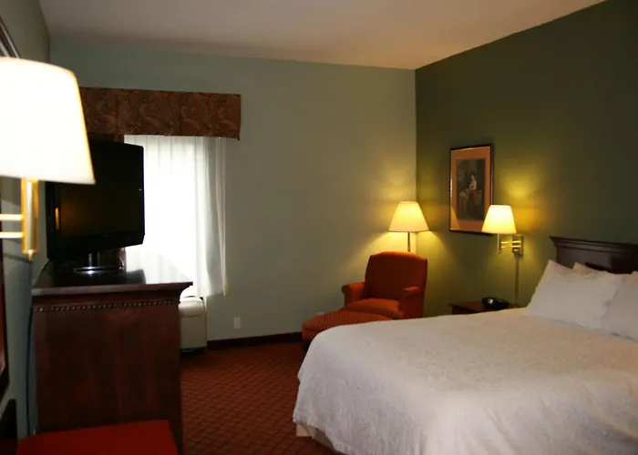 Hampton Inn - Hillsville