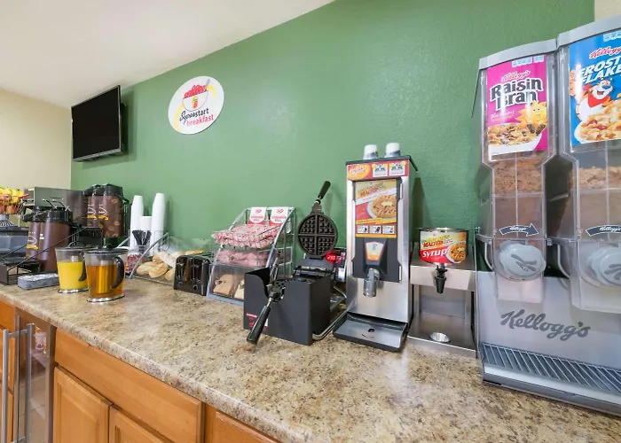 Super 8 By Wyndham Canon City