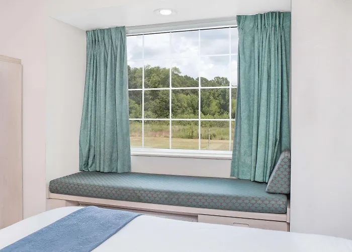 Microtel Inn & Suites By Wyndham Broken Bow