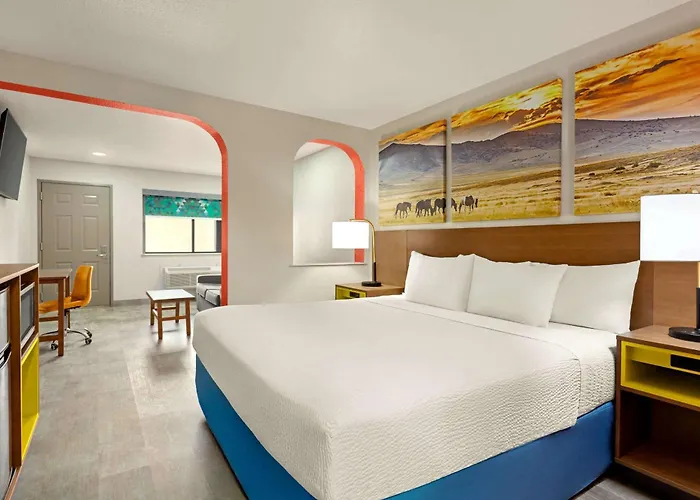 Days Inn By Wyndham Ruidoso Downs