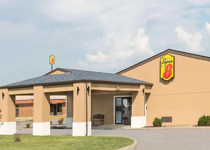 Super 8 By Wyndham Charleston Sikeston East Mo