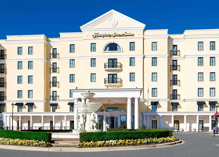 Hampton Inn & Suites South Park At Phillips Place
