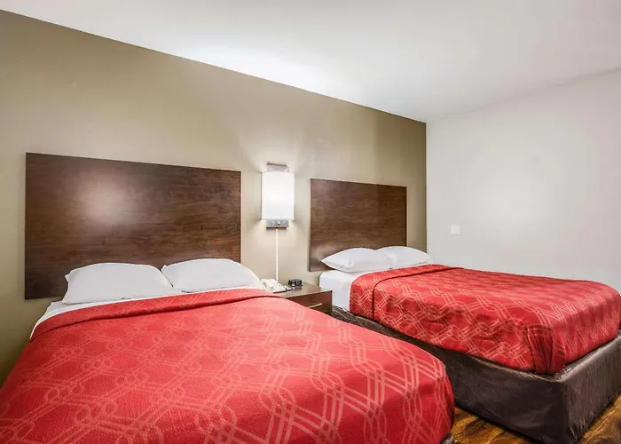Econo Lodge Milwaukee Airport