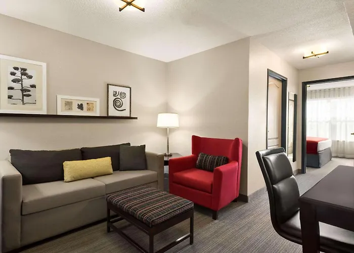 Country Inn & Suites By Radisson, Kansas City At Village West, Ks