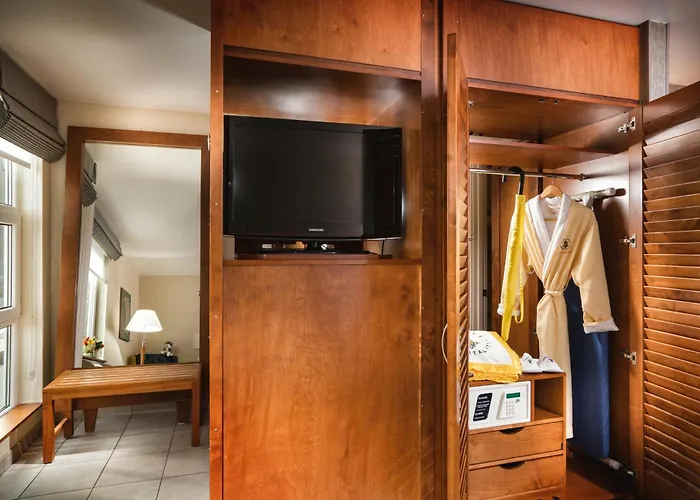 Staypineapple, Watertown Hotel, University District Seattle