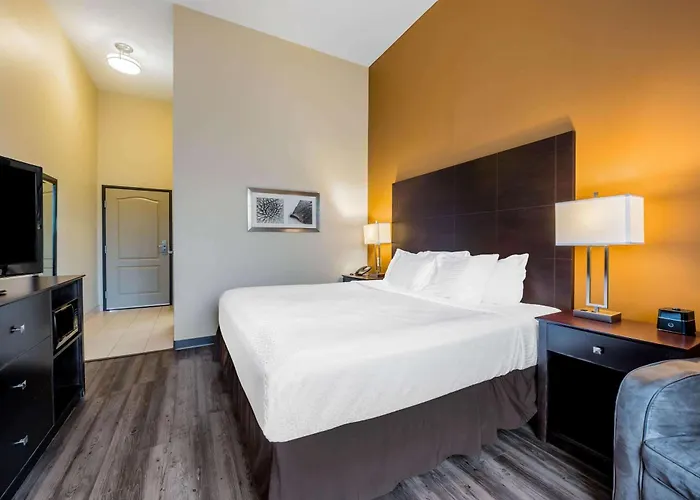 La Quinta By Wyndham Marshall