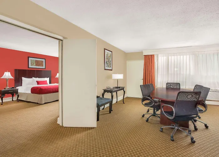 Ramada Plaza By Wyndham Fayetteville Fort Bragg Area