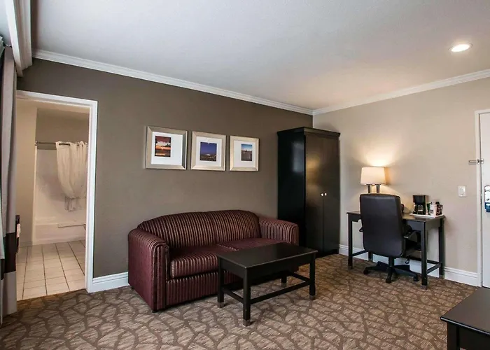 Comfort Suites San Clemente Beach