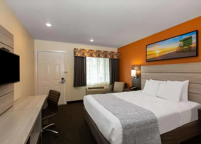 Days Inn By Wyndham Monterey-Fisherman'S Wharf Aquarium