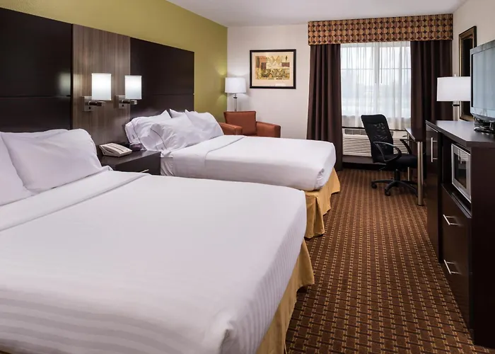 Holiday Inn Express & Suites Bucyrus By Ihg