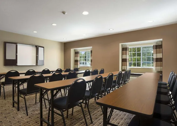 Microtel Inn And Suites Carrollton