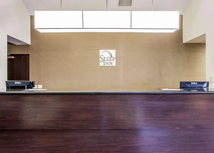 Sleep Inn & Suites Near I-90 And Ashtabula