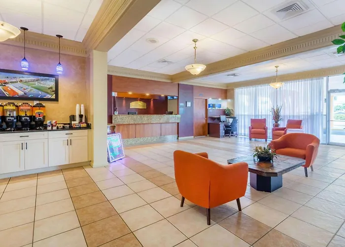 Howard Johnson By Wyndham Lakeland