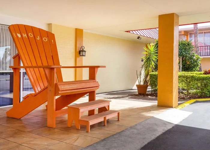 Howard Johnson By Wyndham Lakeland