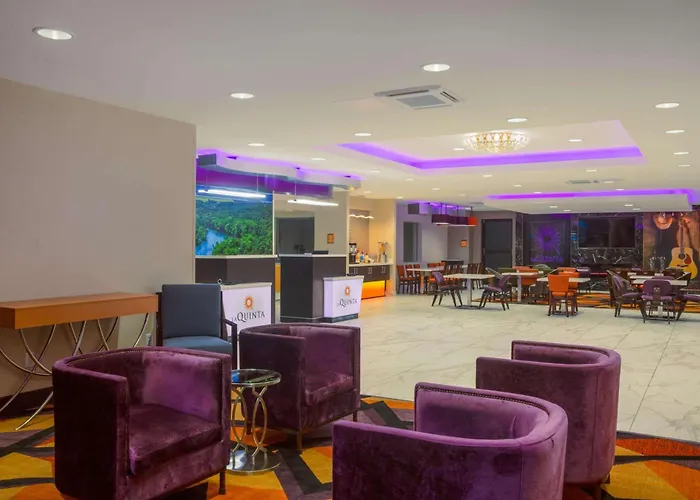 La Quinta By Wyndham Branson