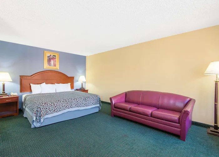 Days Inn & Suites By Wyndham Wichita East